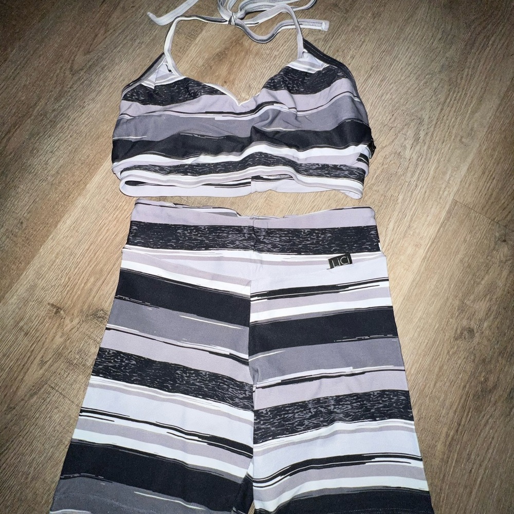 LICI OUTFIT